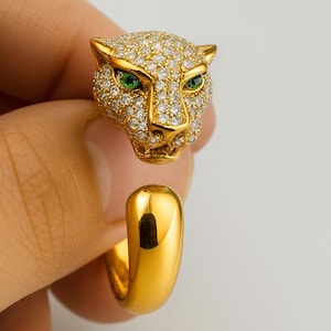 Panther Head Ring in 925 Sterling Silver | Moissanite Panther Ring with Emerald Eyes | Wild Cat Statement Ring | Men's & Women's Animal Ring
