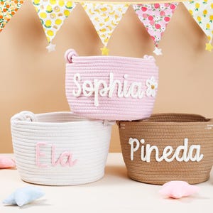 Personalisierter handgemachter Korb, Spielzeug-Organisator, Name Baumwollseil-Korb, Baby-Korb, Baby-Dusche-Geschenk, Baby-Geschenk, I-Cord Stricken Handwerk, Baby-Geschenk