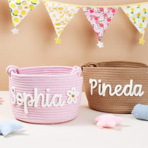 Personalisierter handgemachter Korb, Spielzeug-Organisator, Name Baumwollseil-Korb, Baby-Korb, Baby-Dusche-Geschenk, Baby-Geschenk, I-Cord Stricken Handwerk, Baby-Geschenk