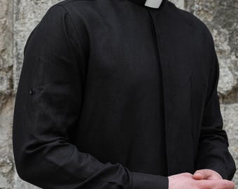 Zwart shirt voor priester 100% linnen, ademend shirt met witte kraag, zomergewaden van geestelijken, klassiek overhemd met opstaande kraag voor predikant