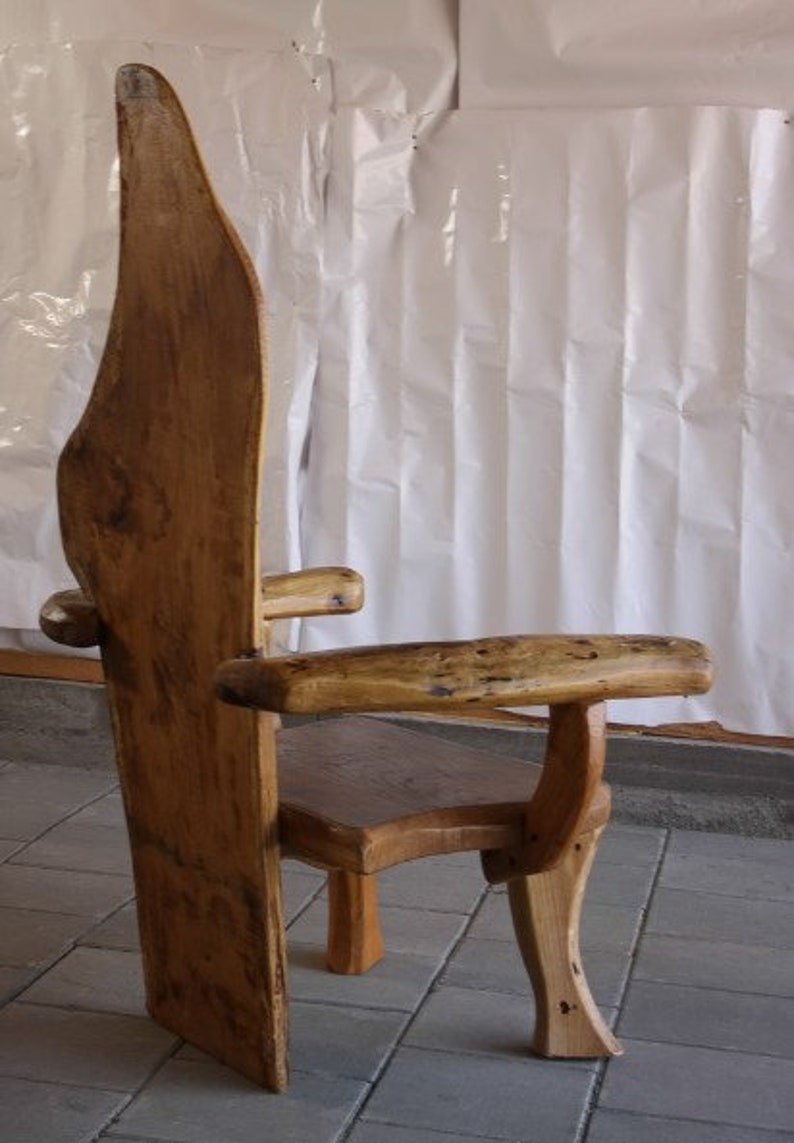 High quality Polish, Hand tailored Wooden Seat, Carefully assembled Wooden Seat with Immortal Appeal. image 2