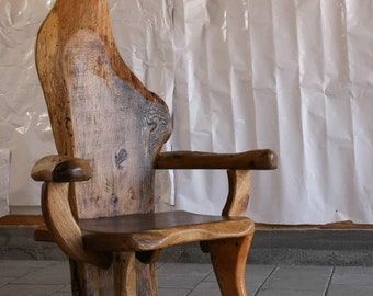 Pulido de alta calidad, asiento de madera hecho a mano, asiento de madera cuidadosamente ensamblado con un atractivo inmortal.