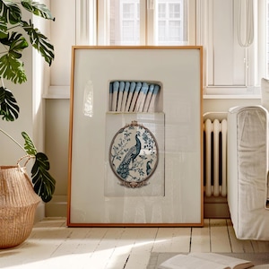 Chinoiserie-väggkonst, Nancy Meyers estetiskt tryck, fransk lantlig inredning, marinblå indigofärgad påfågelkonstverk, kinesisk stilkonst, lyxig väggkonst