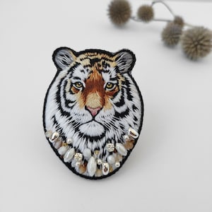 Handcrafted Tiger Brooch Custom Embroidery Animal Portrait Pin Brooch Realistic Lapel Pin Large Brooch Christmas gift