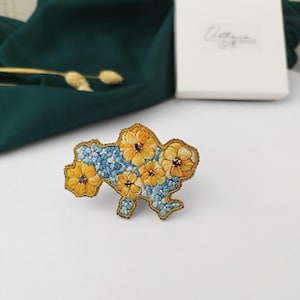 Embroidered Ukraine Map Brooch, Handcrafted Yellow & Blue Floral Pin, Patriotic Ukrainian Gift, Symbolic Gift Ukrainian Handmade Accessory