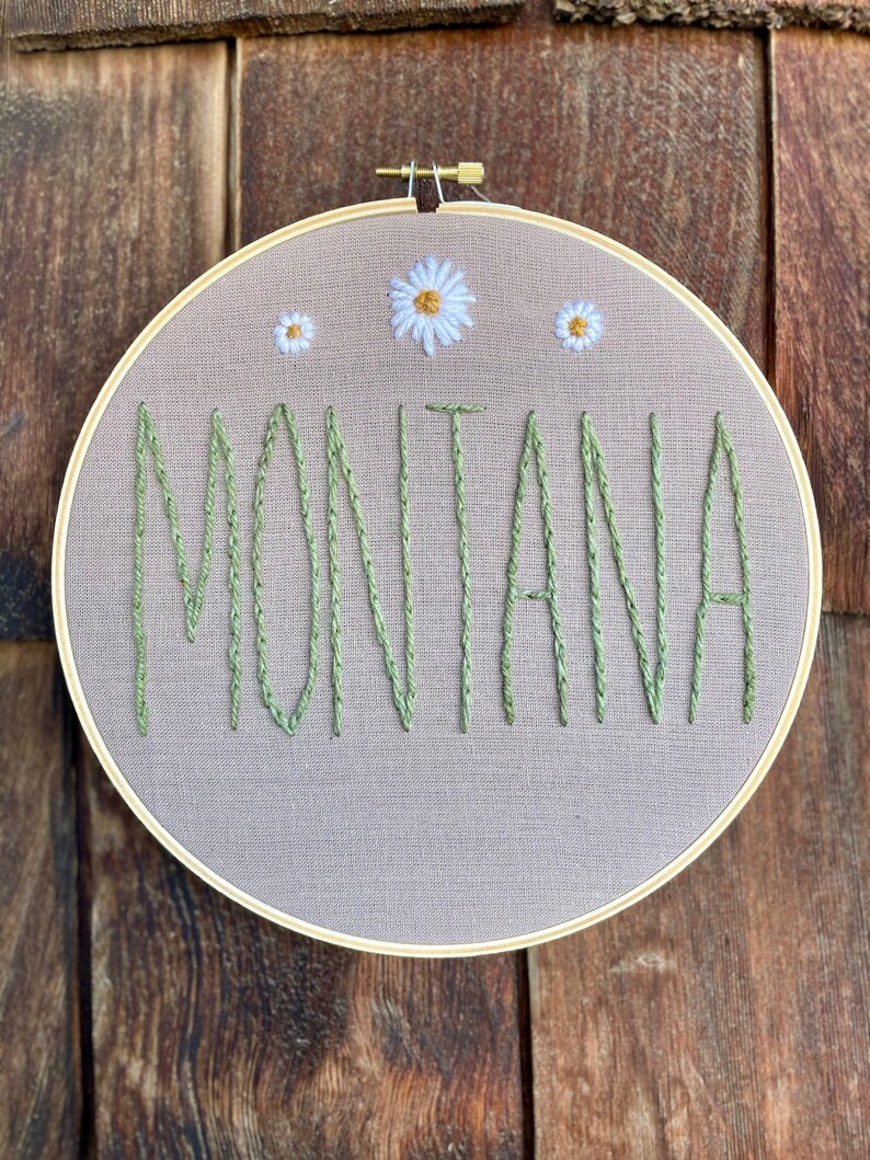 Montana Embroidery Daisies image 1