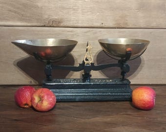 Antique Pharmacy Balance Scales With Brass Pans, Vintage Pharmacy Weighing Scales with Brass Bowls, Mid Century, Brass Balance Scale 1 kg