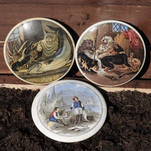 Tapas de ollas antiguas de la época victoriana de Prattware – Loza decorada con la técnica de transferencia de Staffordshire, siglo XIX, F. R. Pratt & Co.