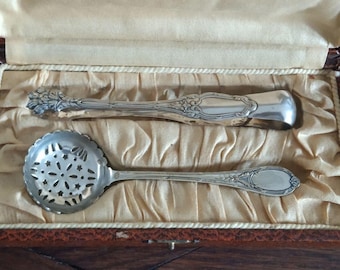 Antique Silver Plated Teaspoon and Silver Plated Sugar Tongs in Original Box 1900s, Decorated with Lion Paws, Silverware, Table Setting