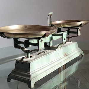 Vintage Balance Scales With Brass Pans, Antique Weighing Scales with Brass Bowls, Mid Century, Iron and Brass Scale, Balance Scale Force 5kg
