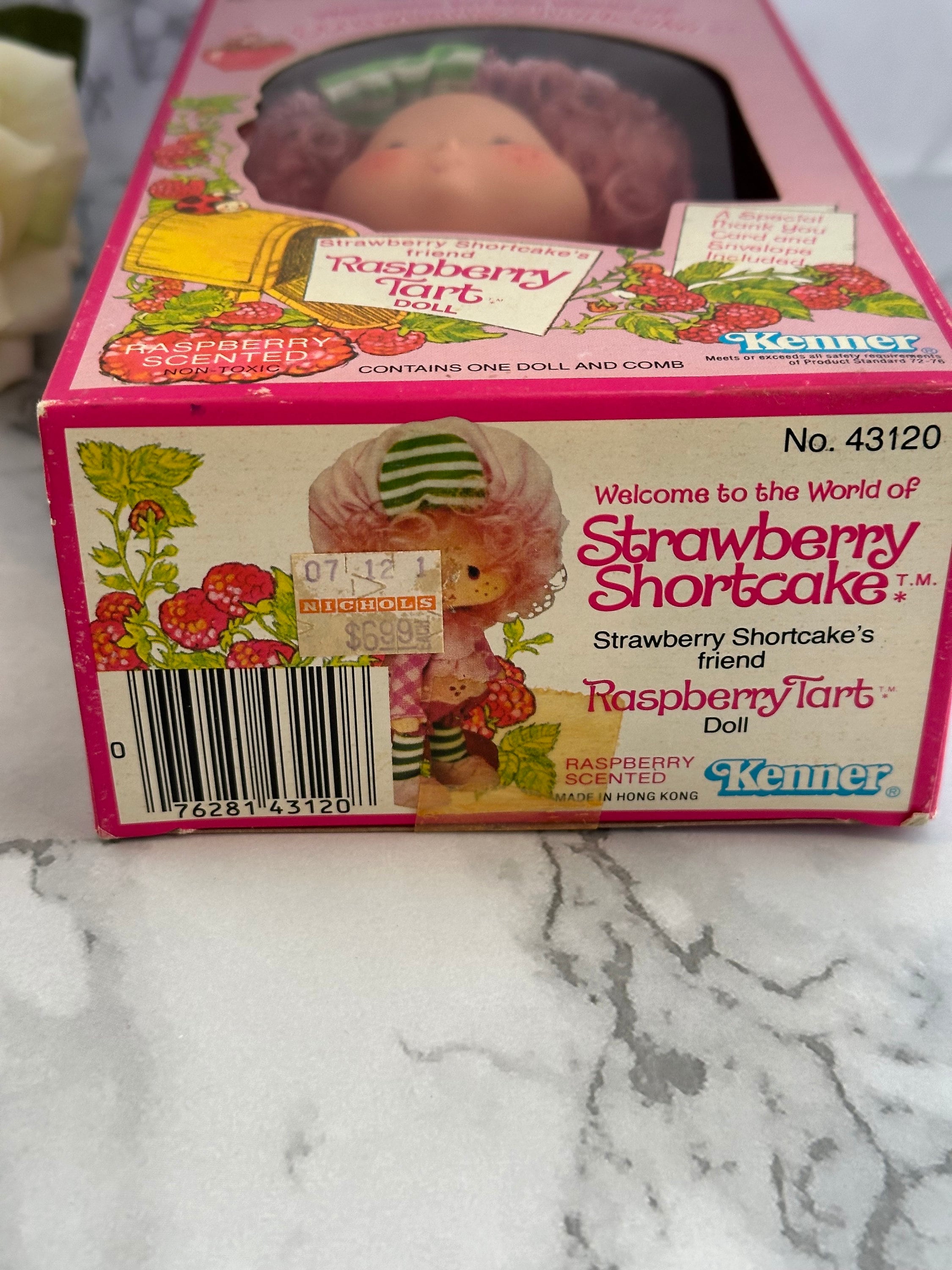 1980年製ヴィンテージのストロベリーショートケーキドール（箱入り