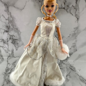 Cinderella Barbie Holiday Edition- Rare. Collector Edition. Retro Barbie. Rare. Pristine Condition.