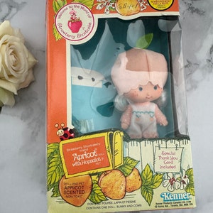 Vintage 1980 Strawberry Shortcake Doll In Box. Apricot. Rare. New in Box