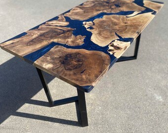 eettafel, epoxy, epoxy bureau, houten tafelnummers, hout, houten salontafel, unieke salontafel, tafel, hars tafel, epoxy tafel