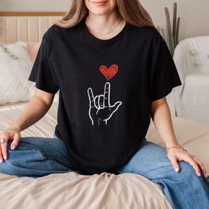 Walentynki Kocham Cię Znak Ręczny ASL Serce T-shirt, Uroczy T-shirt Języka Migowego dla Kobiet Dzieci Mężczyzn, Prezent Walentynkowy dla Miłośników ASL