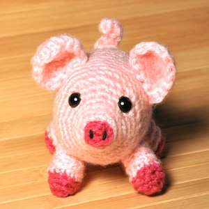 Schema all'uncinetto amigurumi maialino Rosi, simpatico peluche maialino, schema PDF facile per principianti, inglese americano e tedesco, peluche all'uncinetto