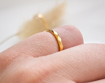 Anello minimalista | Anello Oro | Anello in acciaio inossidabile | Anello d'oro | Gioielli boho | Anello dell'amicizia | Gioielli di tendenza