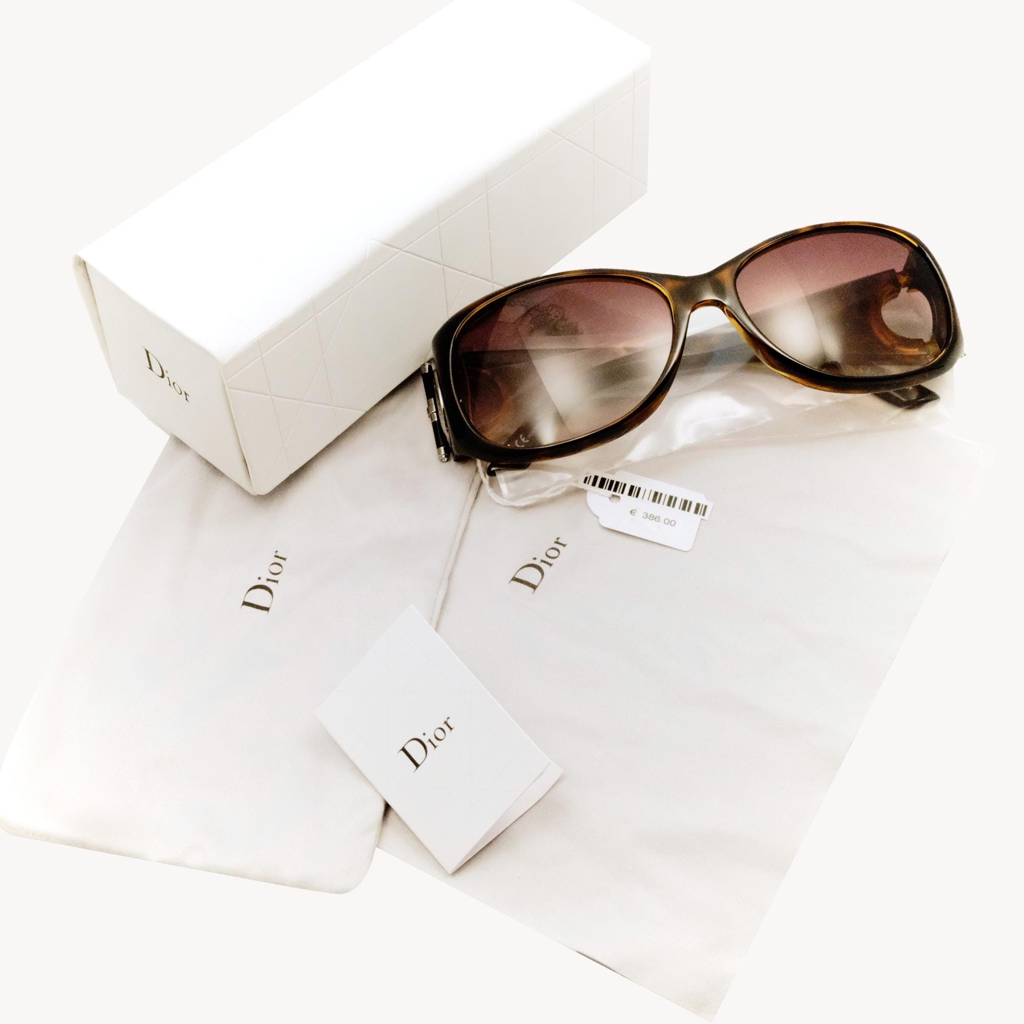 Dior DIOR DESIGN 2 V08JS Brown Sunglasses – Iconic Tortoiseshell