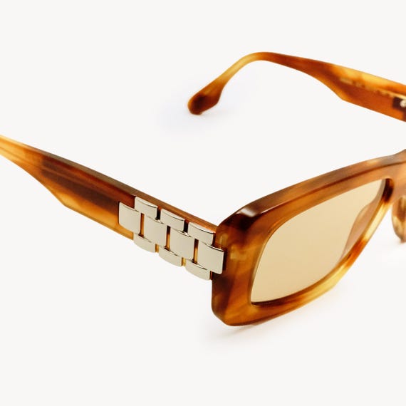 Victoria Beckham VB669S 223 Brown Sunglasses – Rectangular  display picture 1