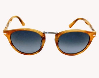 Gafas de sol Persol PO3108S Edición Máquina de Escribir, color marrón | Lentes azules | Edición limitada | Juego completo | Sin estrenar