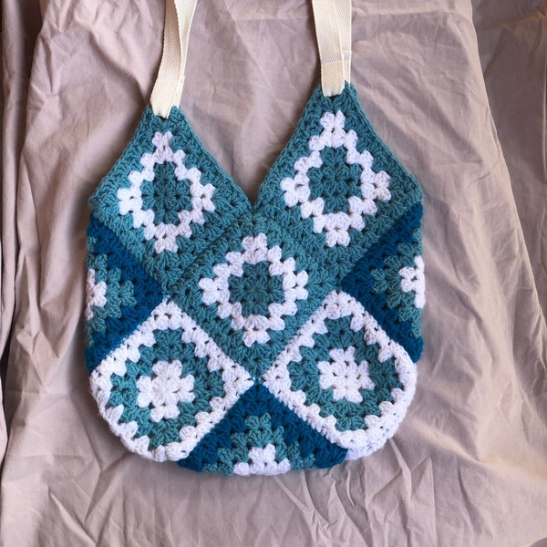 Häkeltasche granny squares - petrol türkis weiß