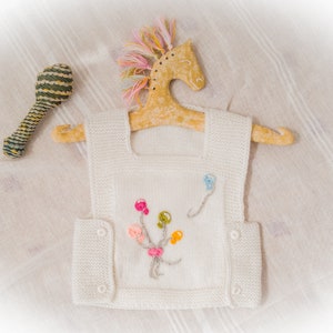 Entzückende Ballon-Druck-Babyweste, weiße Babyweste, Babykleidung, Geschenk für neue Mutter, bunte gemütliche Ballon-Babykleidung, Unisex-Babyweste