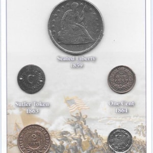 Może przedstawiać: Kolekcja monet z czasów wojny secesyjnej, w tym moneta Seated Liberty z 1859 roku, żeton Sutler z 1863 roku, moneta One Cent z 1864 roku, moneta Two Cent z 1865 roku i moneta Three Cent z 1865 roku. Widoczny jest tekst "CIVIL WAR COINS Union".