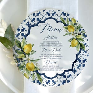 Menù rotondo per matrimonio stampato con piastrelle blu mediterranee, menu toscano italiano al limone, decorazioni per tavoli da matrimonio