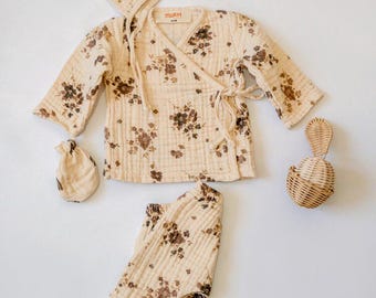 Organic 4 Layers muslin cotton coming home outfit, Neutral Bohemian kimono top, pants, hat, gloves set, newborn wrap muslin clothing