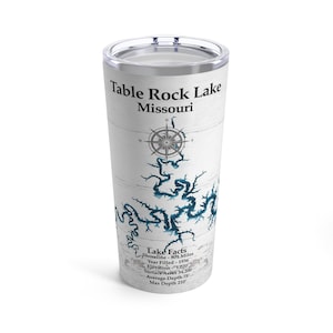 Tisch Rock Lake personalisierte Becher Geschenk für Lake House Design, benutzerdefinierte Becher Tisch Rock Lake Karte, Seekarte Geschenk im Alter von weißem Holz Design.