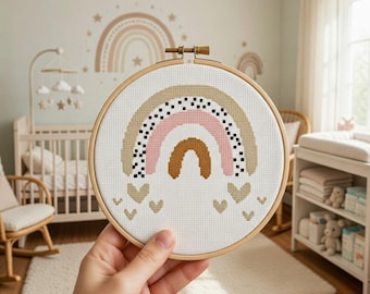 Schema punto croce "Boho Rainbow Hearts" – Decorazione murale per la cameretta dei bambini (download PDF)