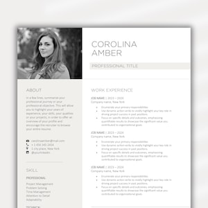 Peut inclure: Un modèle de CV en noir et blanc avec une photo professionnelle d'une femme. Le CV comprend le nom "Corolina Amber" et le titre "Titre professionnel". Le CV comprend également des sections pour "À propos", "Expérience professionnelle" et "Compétences".