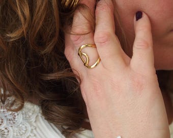 "Emma" Ring - Adjustable gold-plated stainless steel ring with interlocking bands