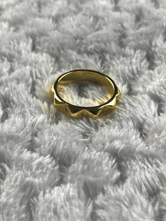 Vintage Versace Gold Ring Band: Timeless Elegance… - image 4