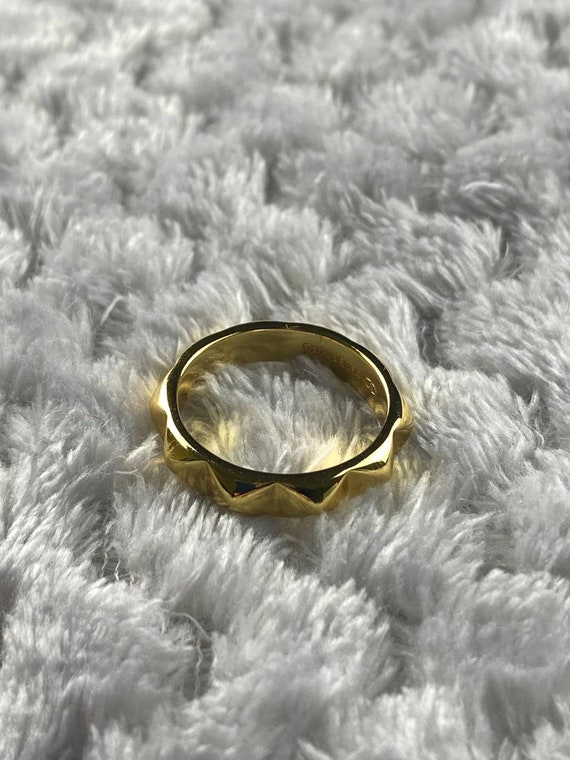 Vintage Versace Gold Ring Band: Timeless Elegance… - image 3