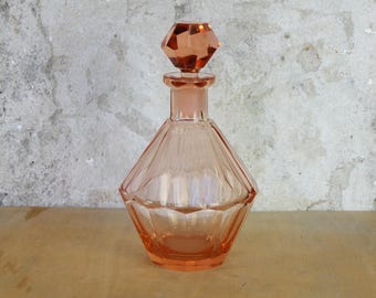 Grande bottiglia Art Déco bulgara in vetro rosato, anni '50.