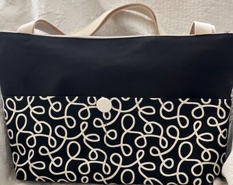 Weekend Tote with Zipper