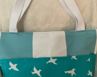 Weekend Tote with Zipper