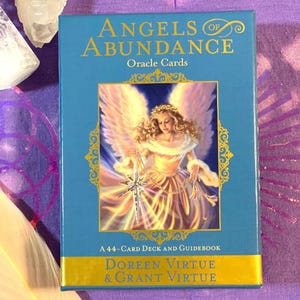 ANGELS Of ABUNDANCE orakelkaarten van Doreen Virtue. Zeldzaam, uitverkocht, authentiek. Compleet kaartspel met 44 kaarten en gids. Als nieuw!
