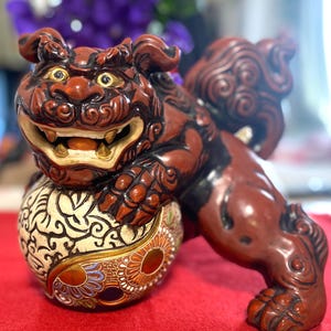 Foo Dog Kutani Yaki pottery Japanese Komainu with signature. Feng Shui Lion Dog. Guardians Shrine Figurines. Rare Vintage Komainu