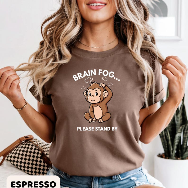 Brain Fog Monkey-tröja, Spoonie-tröja med kronisk sjukdom, kognitiv trötthetsmedvetenhet i komfortfärger Espresso