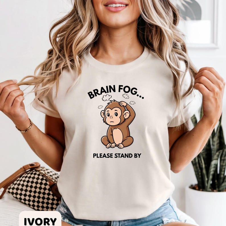Brain Fog Monkey-tröja, Spoonie-tröja med kronisk sjukdom, kognitiv trötthetsmedvetenhet i komfortfärger Ivory