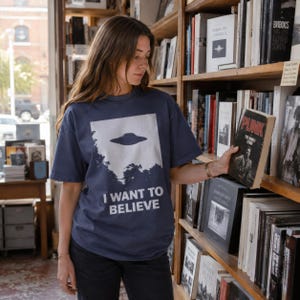 I Want to Believe T-Shirt - Retro X Files Tee - UFO Clothing image 8