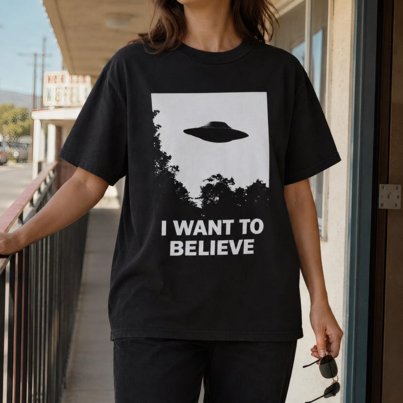 I Want to Believe T-Shirt - Retro X Files Tee - UFO Clothing image 2