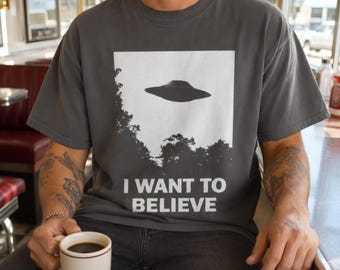 I Want to Believe T-Shirt - Retro X Files Tee - UFO Clothing
