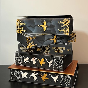 Pre-order Onyx Storm, Iron Flame or Fourth Wing Sprayed edges | Painted Edges | Special Edition Custom Book | Dragons