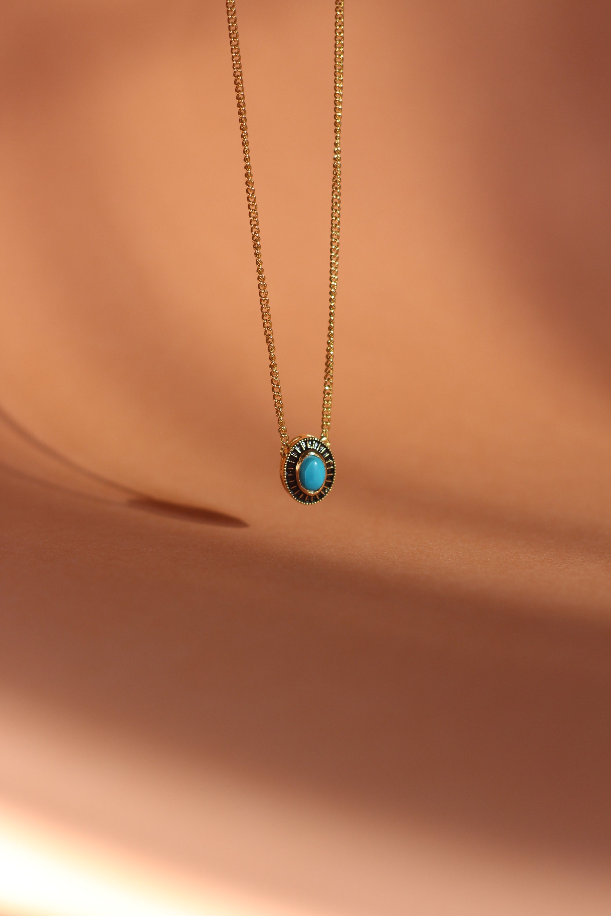 Collana Artigianale Con Ciondolo Ovale Turchese &ndash; Placcato Argento 18 Pollici