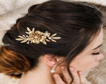 Peineta floral dorada para novia: elegante tocado de boda y accesorio para el cabello nupcial - SANDY