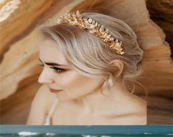 Bridal tiara, Vintage gold Leaf bridal tiara, Gold wedding crown, Bridal Laurel Leaf tiara, Handmade Gold Leaf