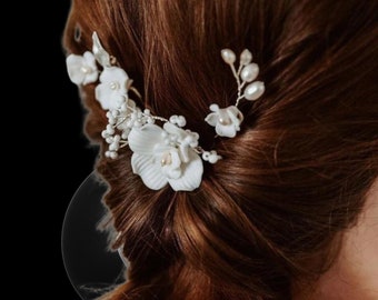 White Clay Floral Hair Pins Set - Available in Silver or Gold, Elegant Bridal Hair Accessories with Pearl Accents
